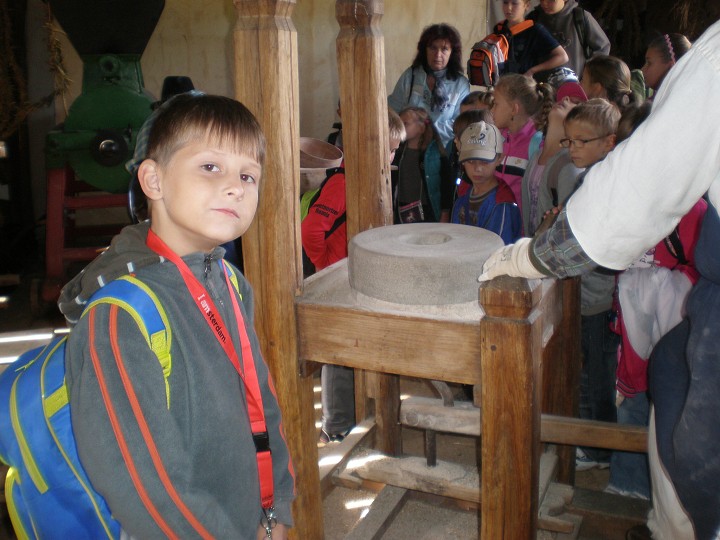 img00018.jpg
