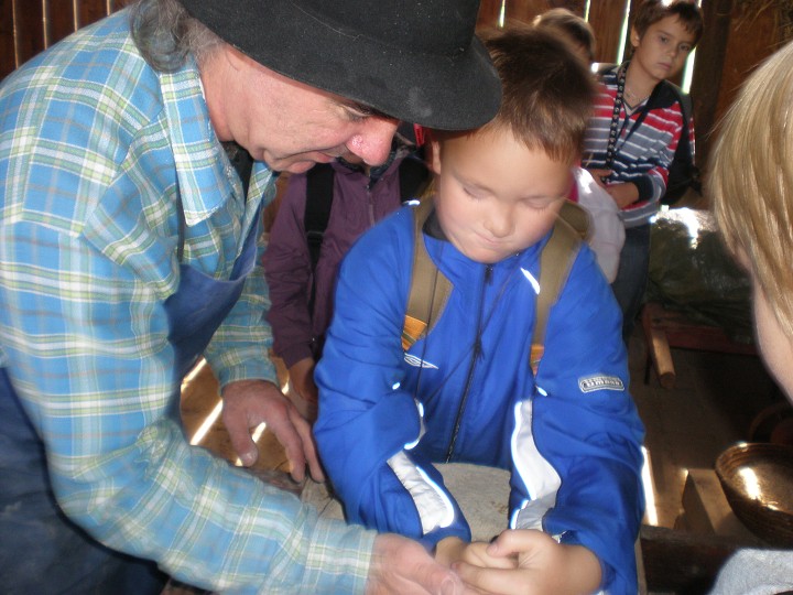 img00020.jpg