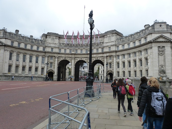 img00196.jpg