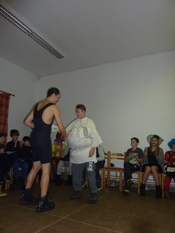 img00215.jpg