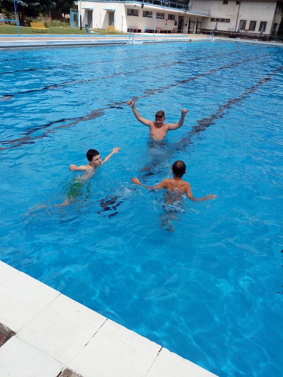 img00060.jpg
