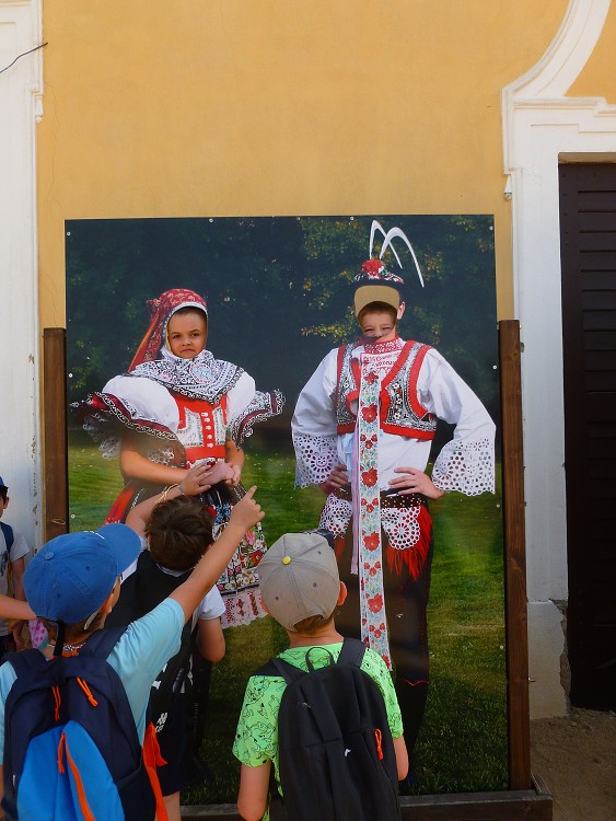 img00076.jpg