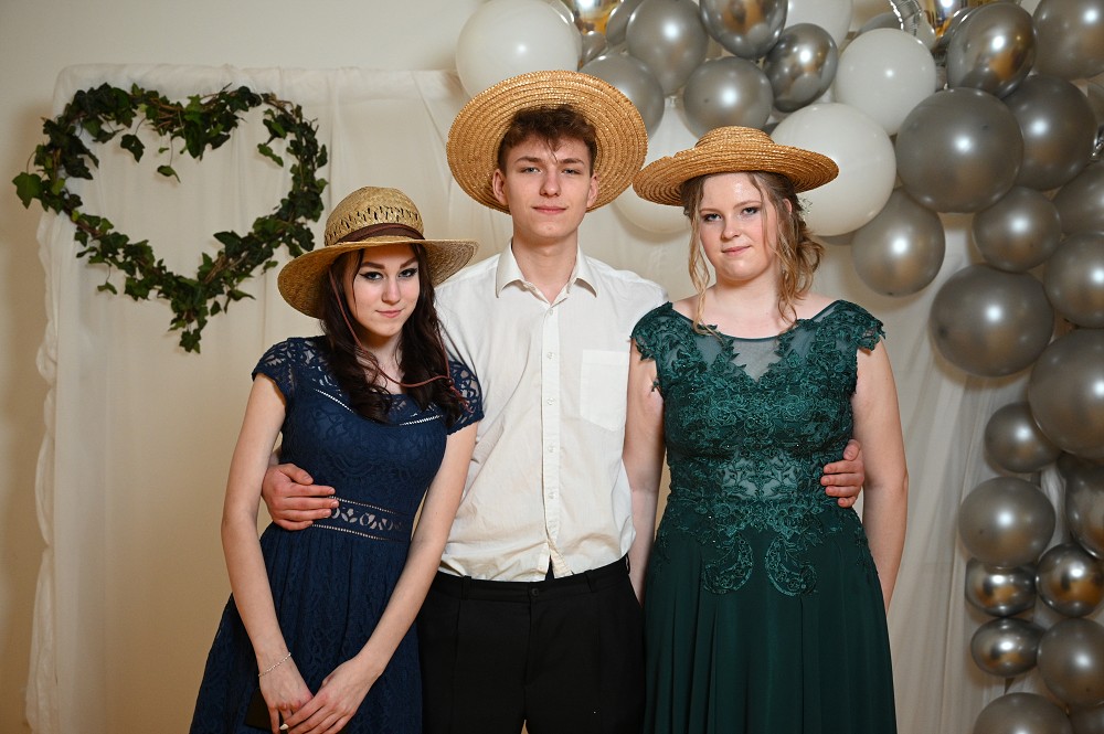img00103.jpg